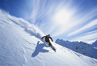 Skiing / Snowboarding